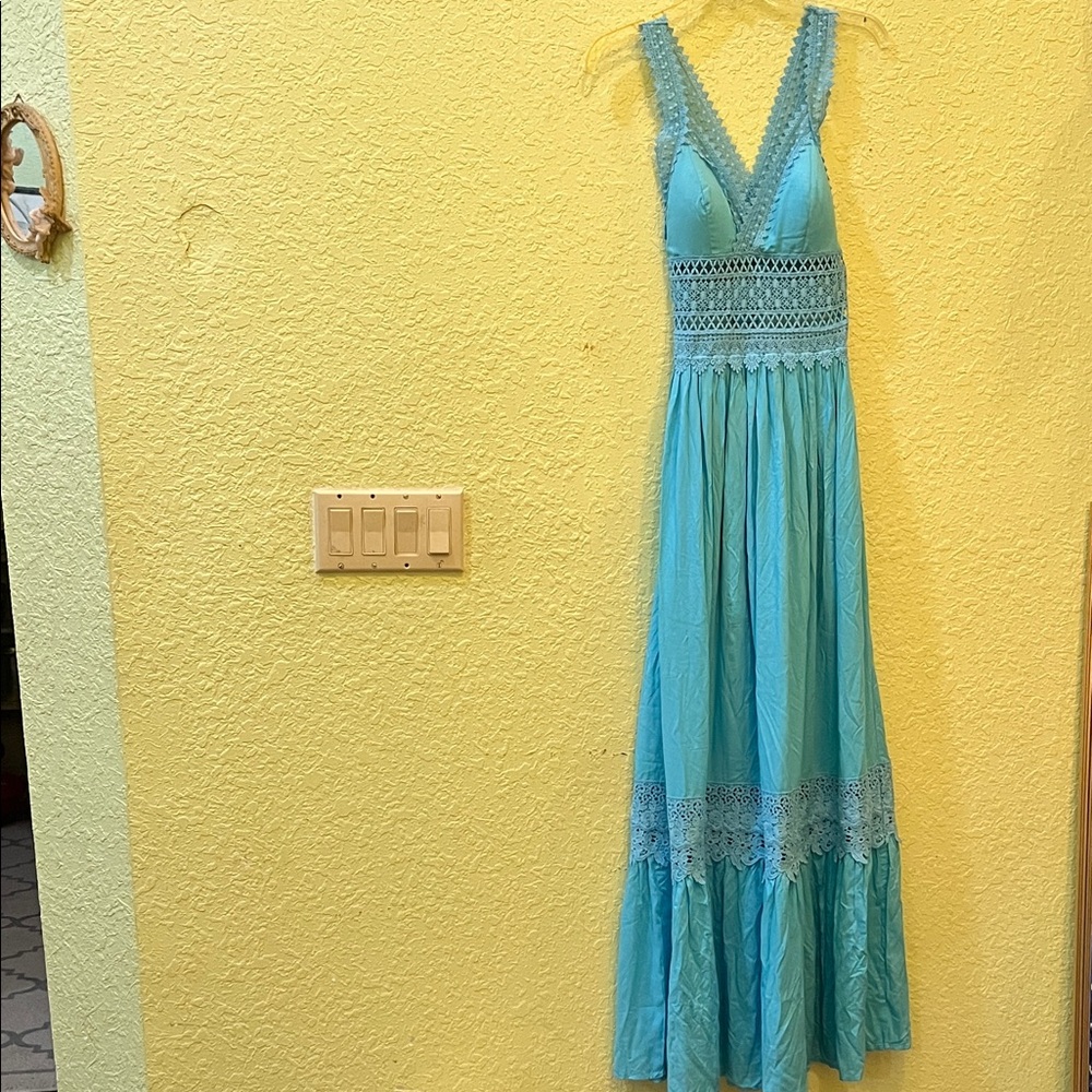 Elegant Blue Lace Maxi Dress